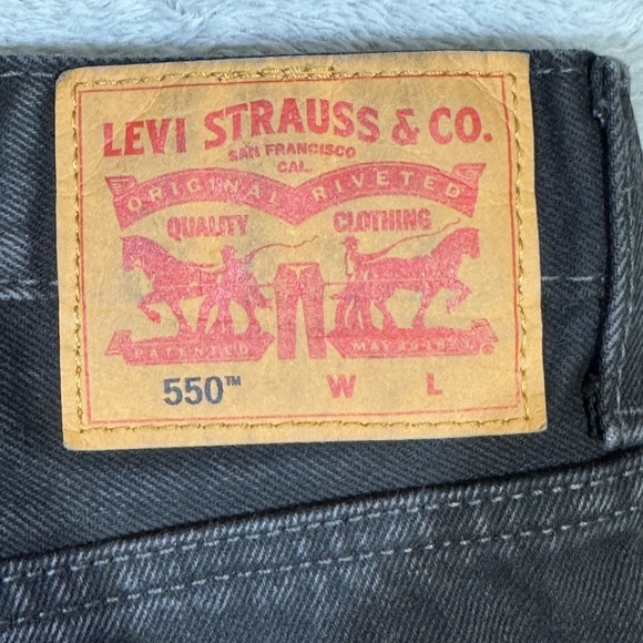 Levis 550 Jeans Mens 44x30 Black Relaxed Fit Tapered Leg Denim PC9 01550-0260 - Picture 3 of 8